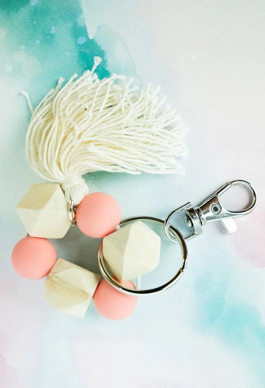 PEACH BEADED KEYCHAIN